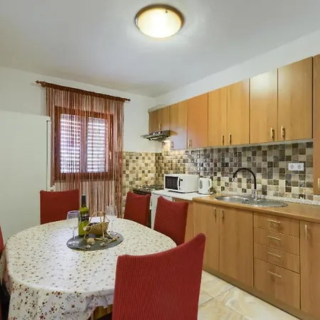 Apartman Pegy Jednosoban * ザダル