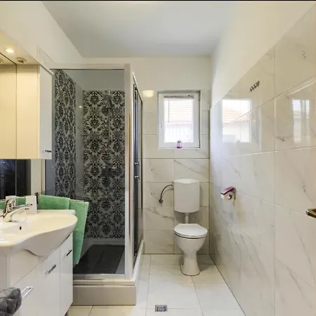 Apartman Pegy Jednosoban ザダル